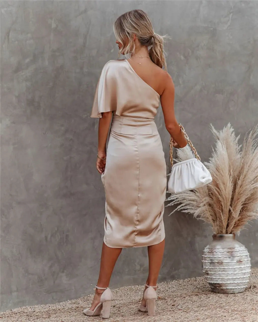 Aisha - Glamouröses Drapé-Midikleid für Damen