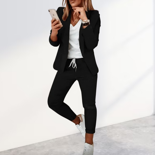 Amélie – Eleganter Blazer und Passende Hose
