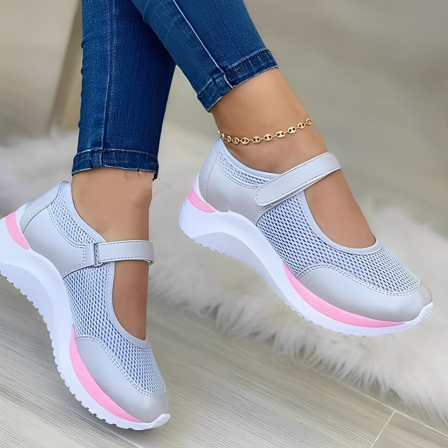 Nichola - Stilvolle Riemchensandalen aus Mesh für Damen