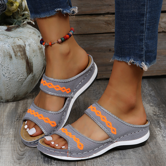 Felicia - Moderne, bequeme flache Sandalen für Damen