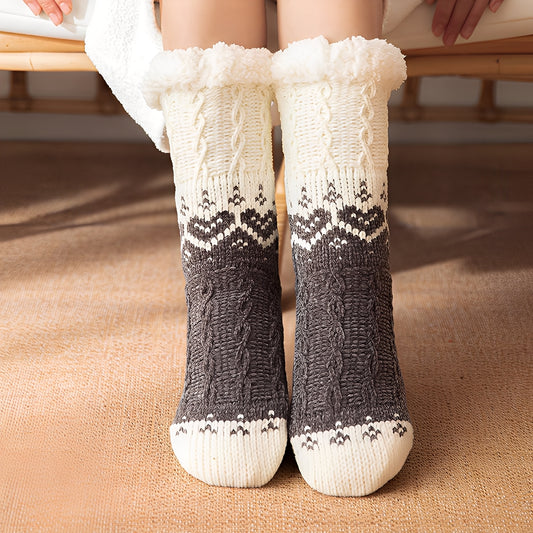 Danika - Stilvolle gestrickte Plüschsocken mit Herzmuster für Damen