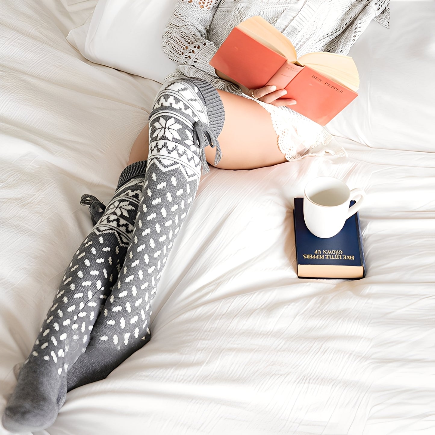 Corinne - Stilvolle Weihnachts-Wollsocken für Damen