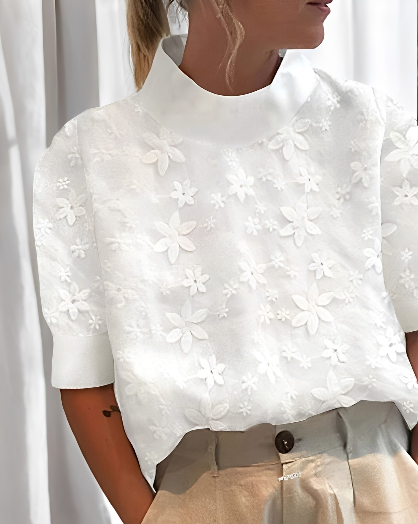 Julia - Stilvolle bestickte Bluse mit Stehkragen für Damen