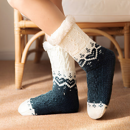 Danika - Stilvolle gestrickte Plüschsocken mit Herzmuster für Damen