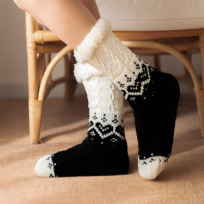 Danika - Stilvolle gestrickte Plüschsocken mit Herzmuster für Damen