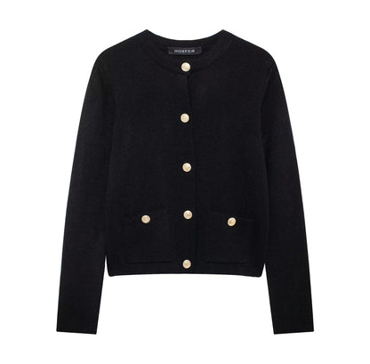 Zinnia - Lässige Strickjacke mit goldener Knopfleiste für Damen