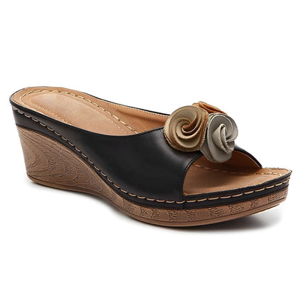Elora - Damensandalen mit Keilabsatz und Blumenmotiv