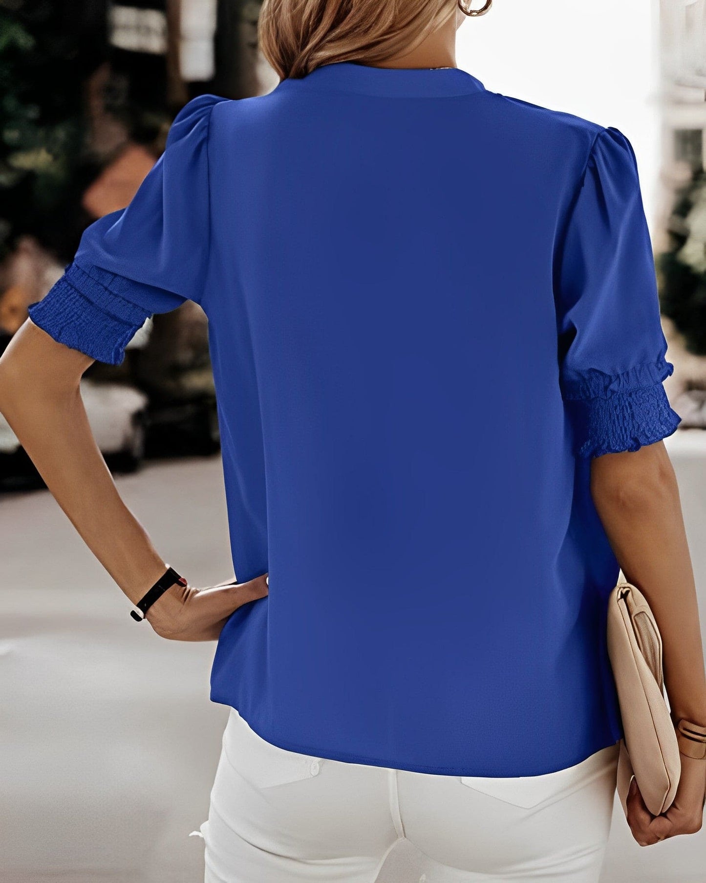 Sophia – V-Ausschnitt-Bluse mit Kurzen Ärmeln