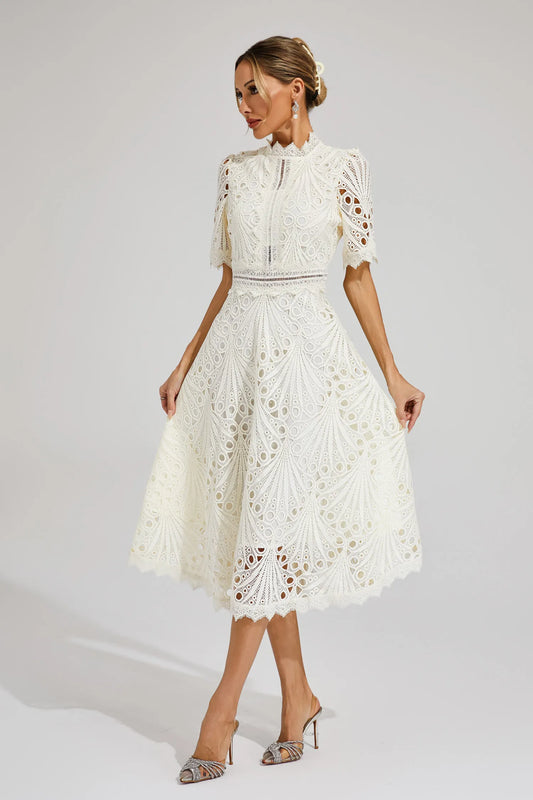Pierre - Mittelkleid Spitze und Raffinesse