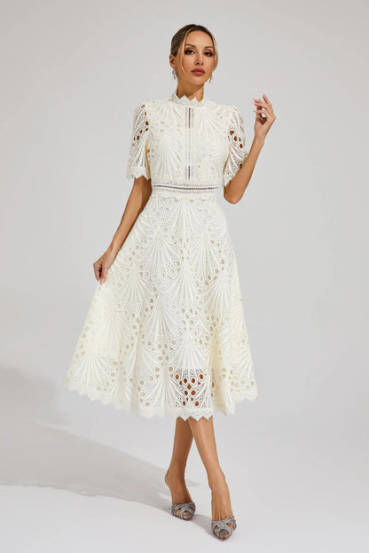 Pierre - Mittelkleid Spitze und Raffinesse