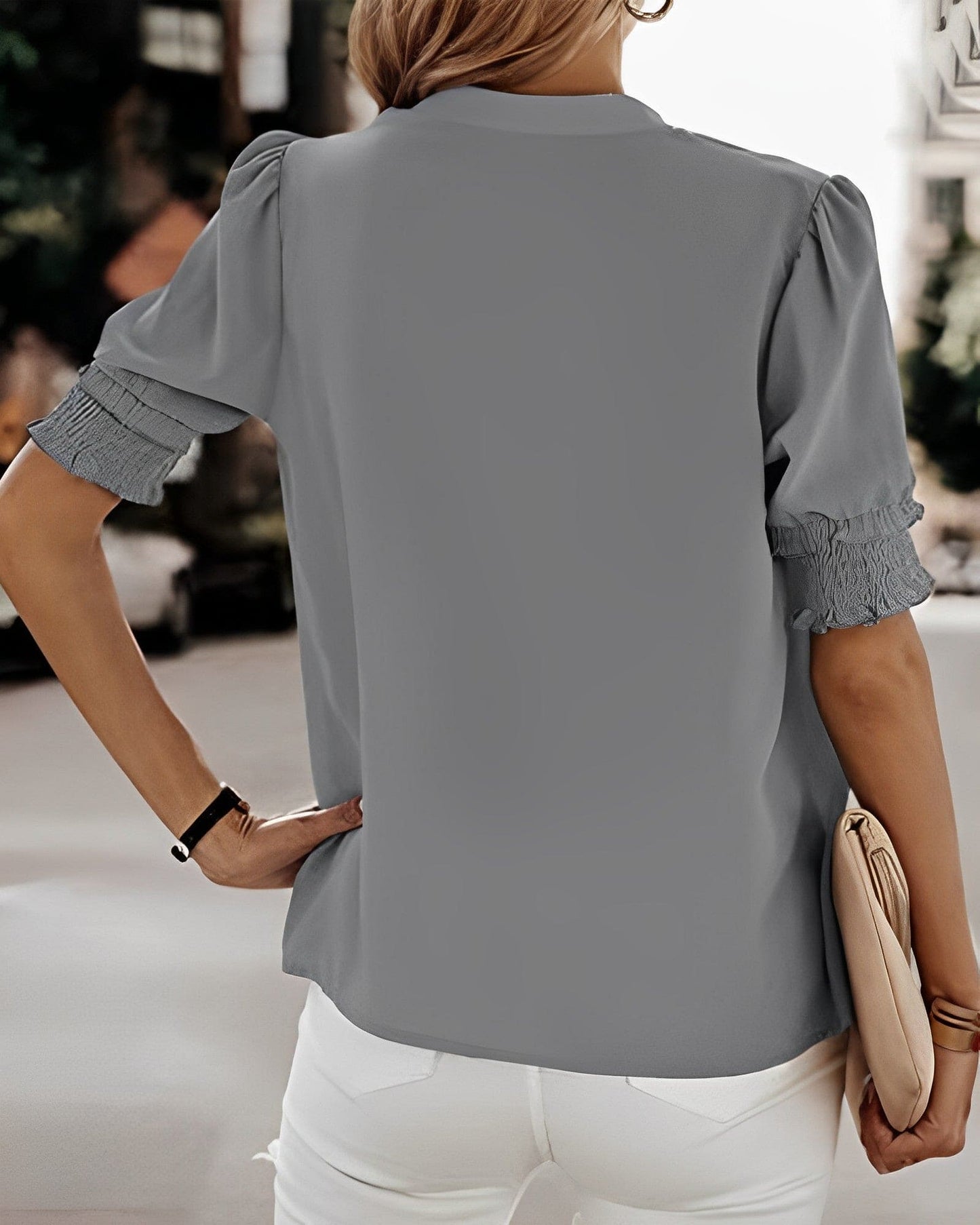 Sophia – V-Ausschnitt-Bluse mit Kurzen Ärmeln