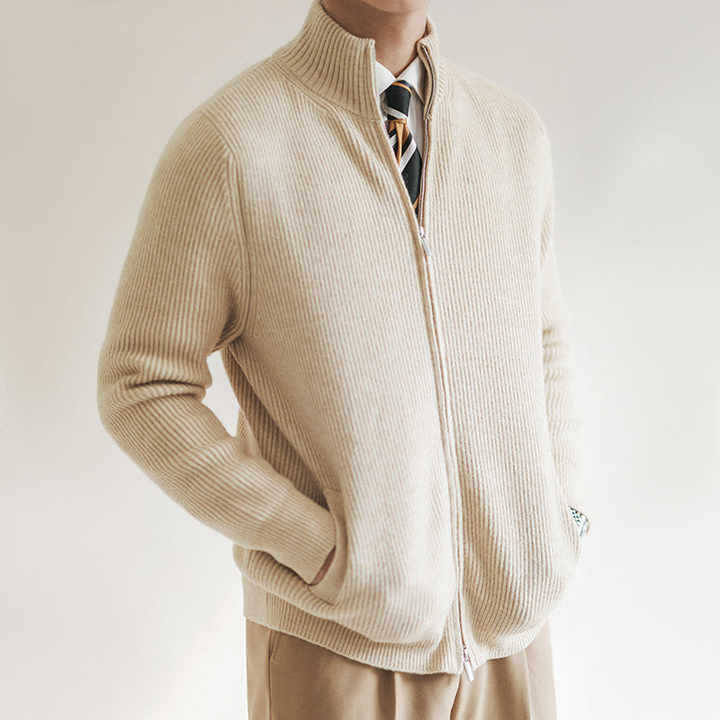 Theo – Gemütliche Herren-Strickjacke