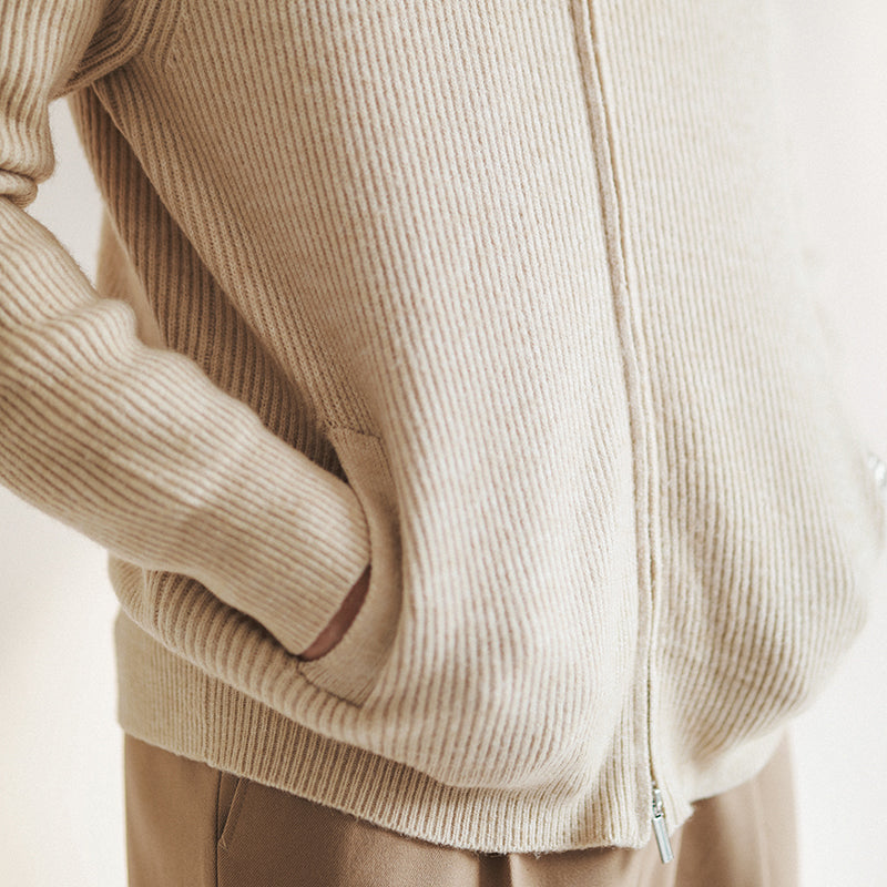 Theo – Gemütliche Herren-Strickjacke