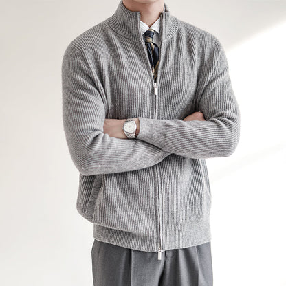 Theo – Gemütliche Herren-Strickjacke