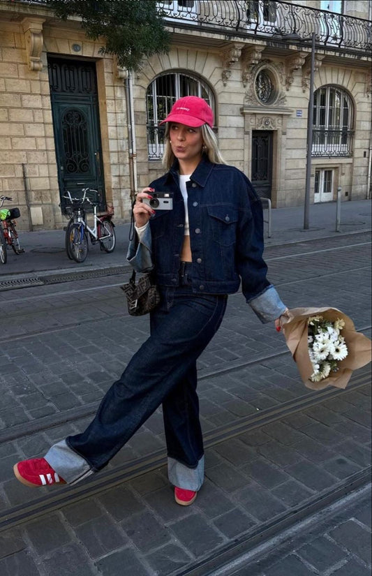 Clara – Denim-Set mit Truckerjacke & Hoch taillierte Jeans