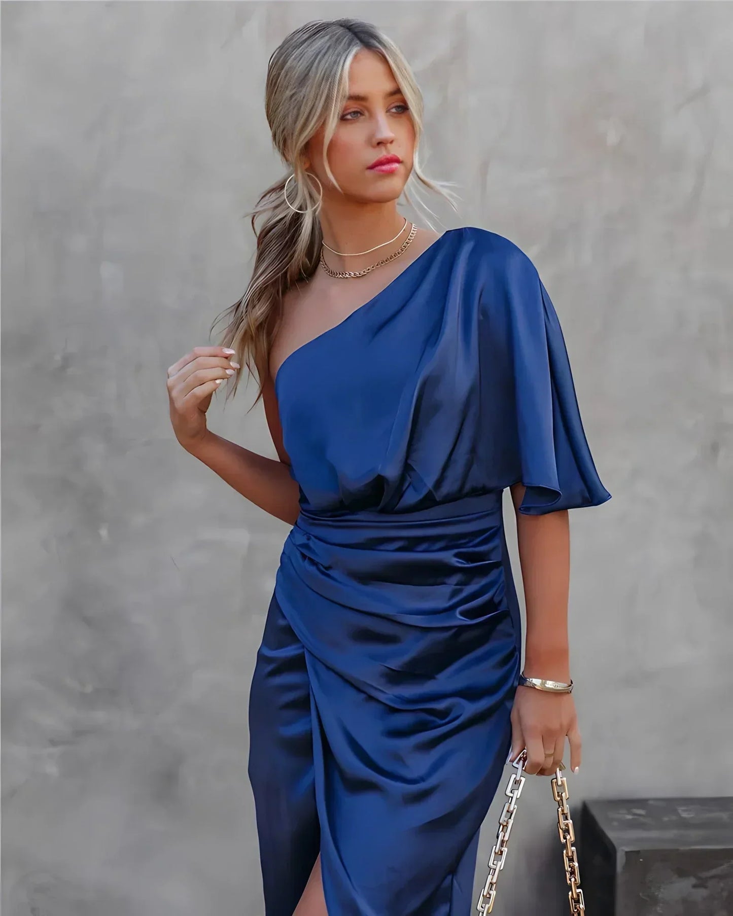Aisha - Glamouröses Drapé-Midikleid für Damen