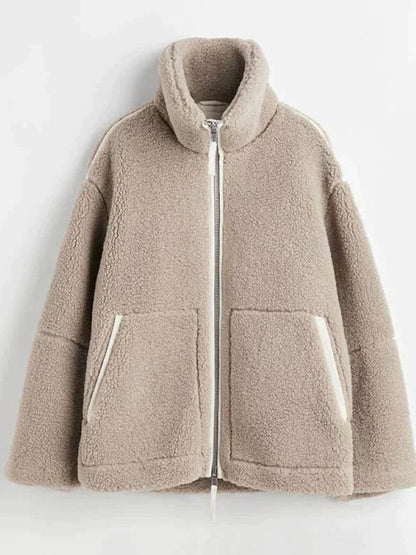 Daria – Mantel Teddy Oversize