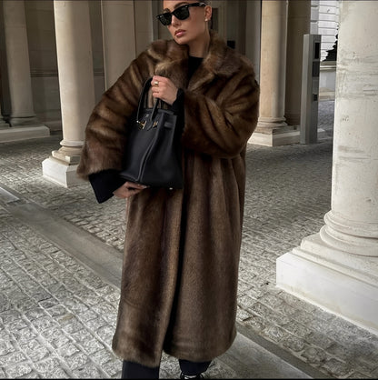 Carmella - Eleganter langer Kunstpelzmantel für Damen