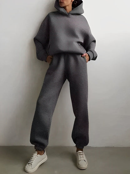 Nora – Frauen Kapuzenpulli und Jogginghosen Set