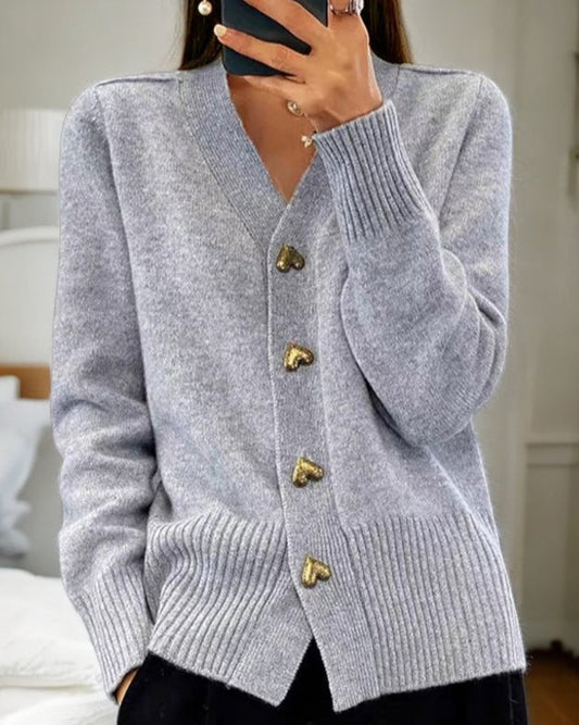 Adele - Damen-Strickcardigan mit Herzknöpfen