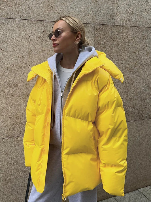 Louisa - Gepolsterte kurze Jacke mit Kapuze