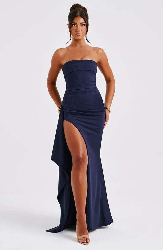 Ellaria - Schulterfreies Maxikleid, Gedreht & Elegant
